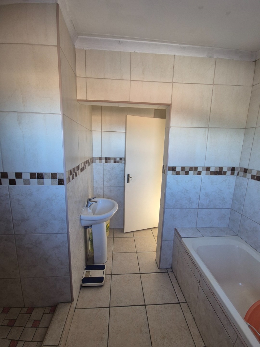 5 Bedroom Property for Sale in Motherwell Eastern Cape